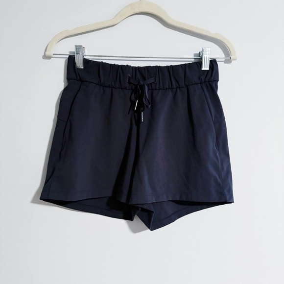 Lululemon - Dark Grey On The Fly Shorts - Picture 1 of 3